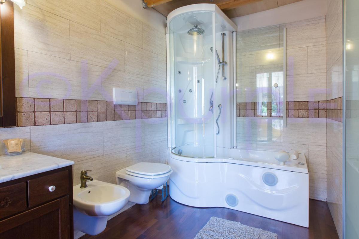 Le Api Hotel Cagliari Bagian luar foto