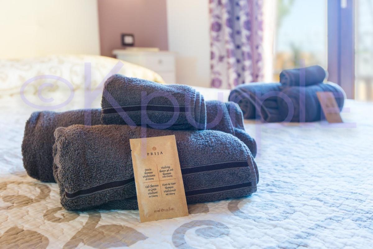 Le Api Hotel Cagliari Bagian luar foto
