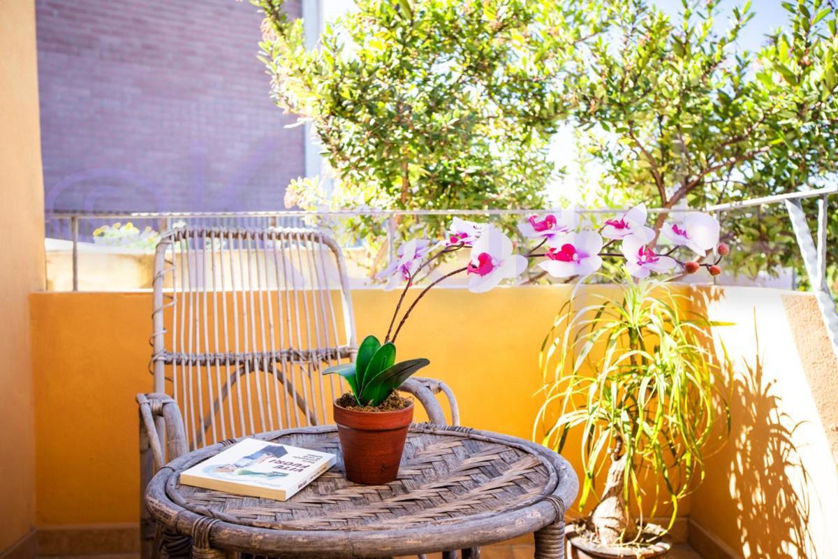 Le Api Hotel Cagliari Bagian luar foto